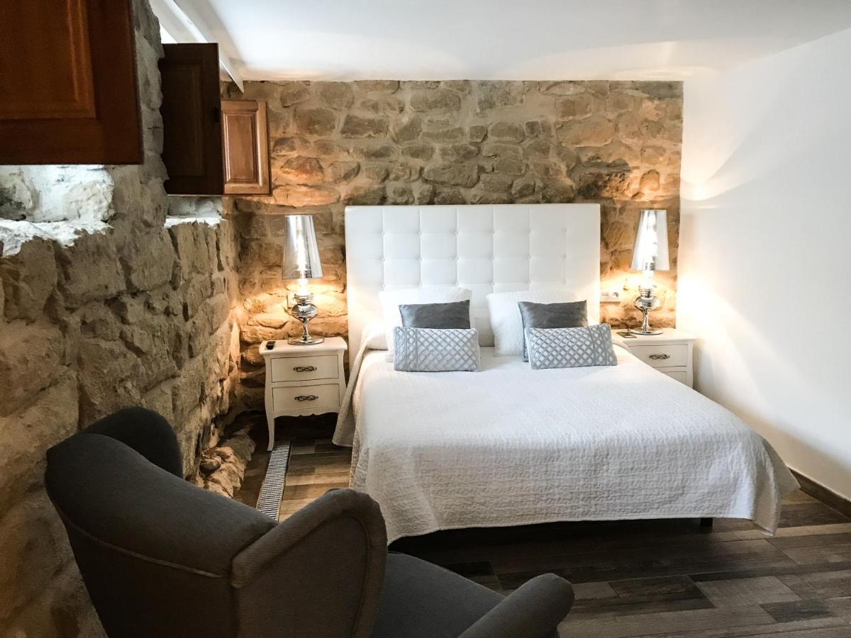בית הארחה Samaniego 	La Casona De Alutiz & Bodega מראה חיצוני תמונה