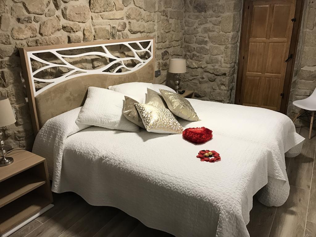 בית הארחה Samaniego 	La Casona De Alutiz & Bodega מראה חיצוני תמונה